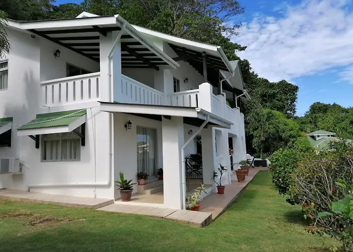 Bottle Palm Villa *