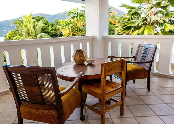 Bottle Palm Villa