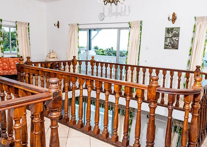 Bottle Palm Villa